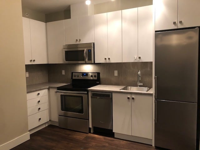 Building Photo - 44565-44565 Vandell Dr