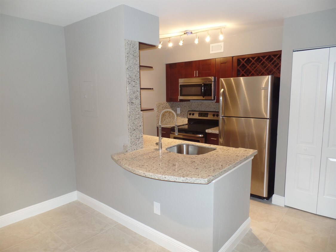 Photo - 2880 N Oakland Forest Dr (Oakland Park, FL)