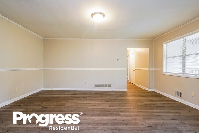 Building Photo - 1622 Burks Dr