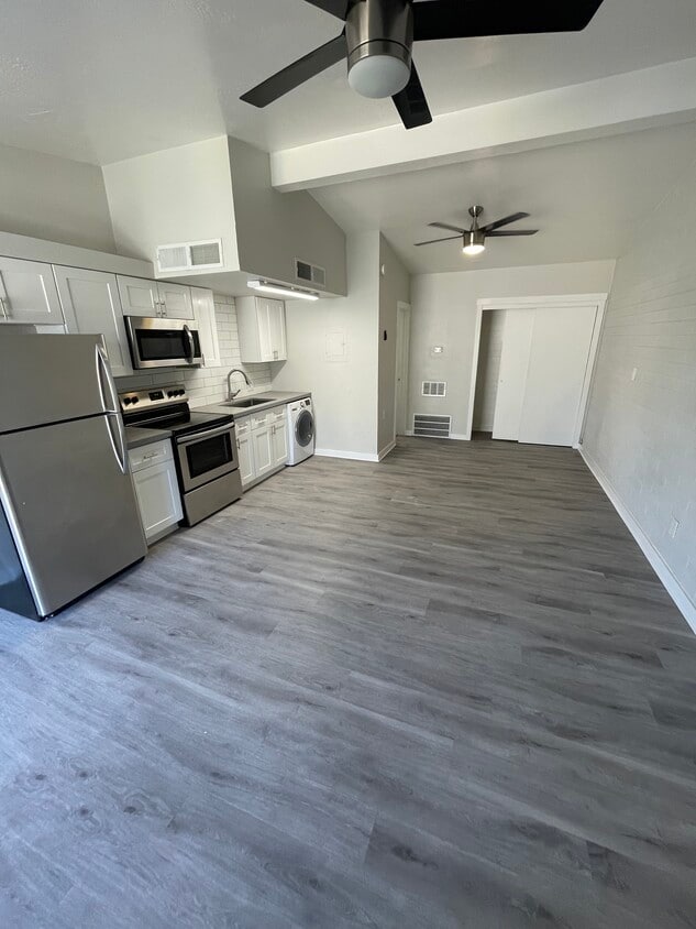 #28 studio - 400 on Pasadena