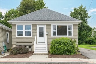 Building Photo - 113 Maple Ave Building Photo - 113 Maple Ave