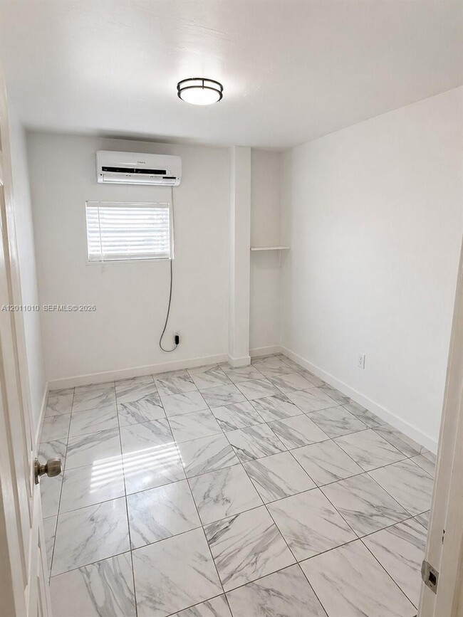 Building Photo - 2880 NW 169th Terrace