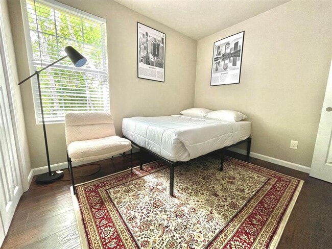 Foto del edificio - 5403 Groveton St