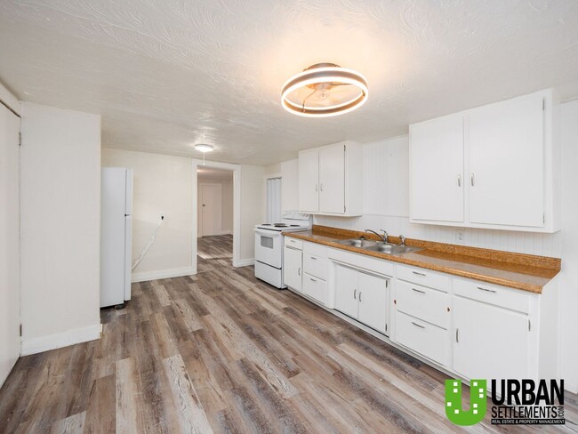 Foto del edificio - 370 E 8th Ave