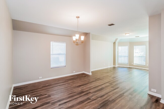 Building Photo - 12721 Carpenter Ln