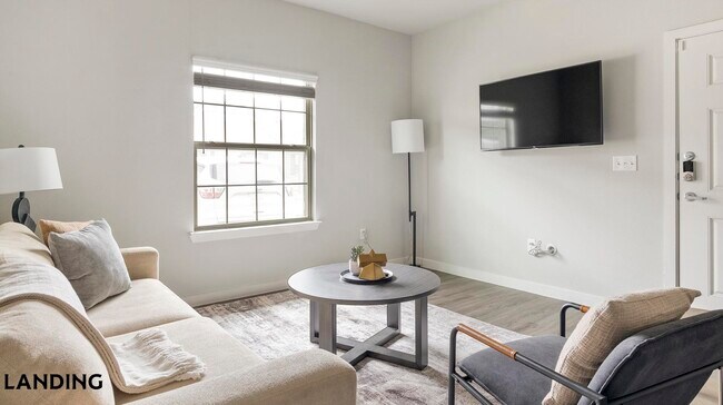 Foto del edificio - 8200 Clarksprings Dr