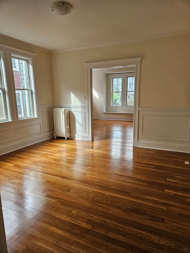 Building Photo - 22 Castleton St