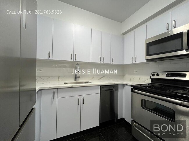 Foto del edificio - 219 E 69th St