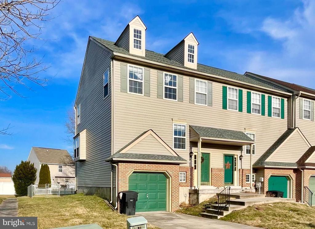 Primary Photo - 229 Northdown Dr