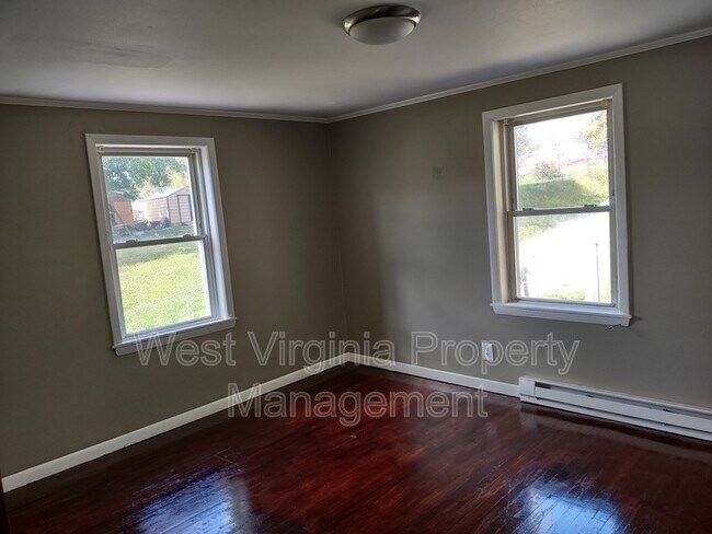Building Photo - 153A Mellon St