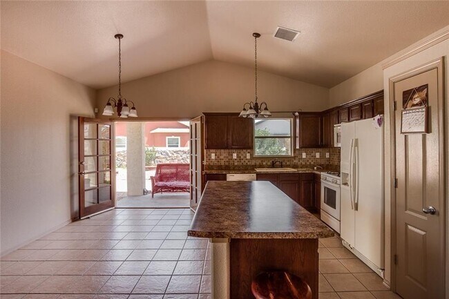Foto del edificio - 14133 Jason Crandall Dr
