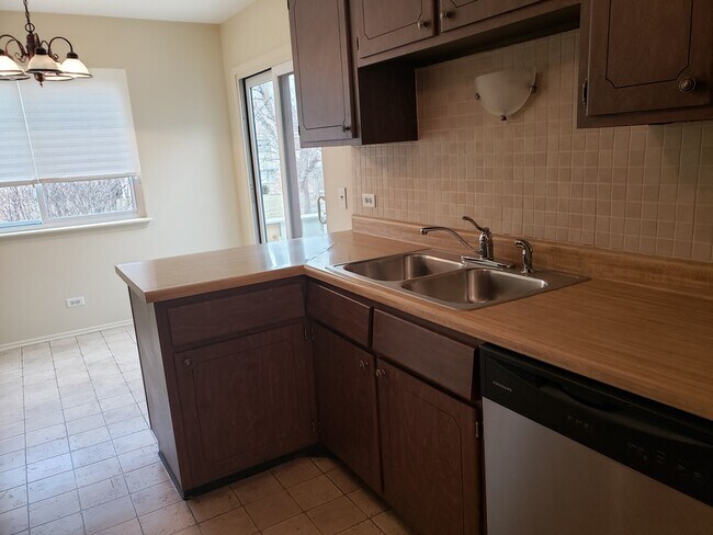 Foto del edificio - 1104 Wildberry Ct