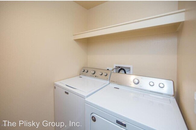 Foto del edificio - 4453 Apricot Rd