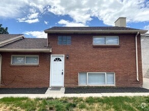 Building Photo - 295 E 400 S St