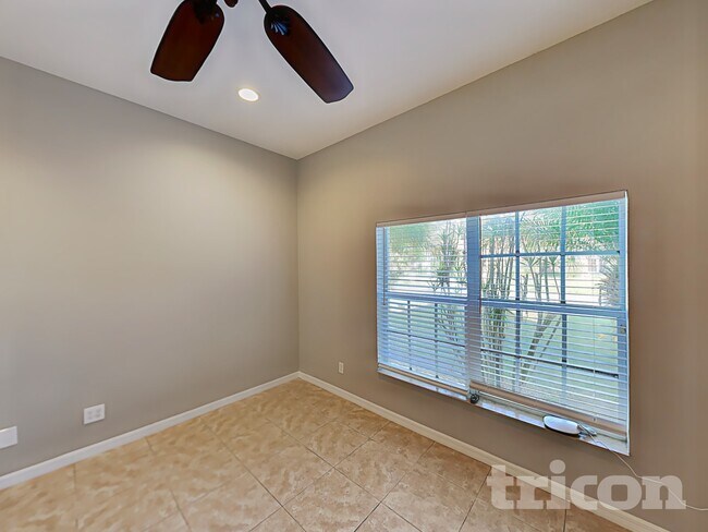 Foto del edificio - 13305 Silvercreek Dr