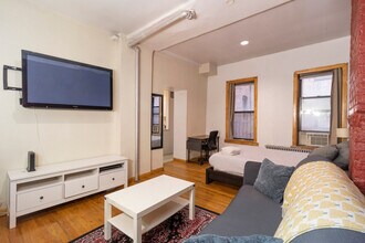 Building Photo - 329 E 94th St