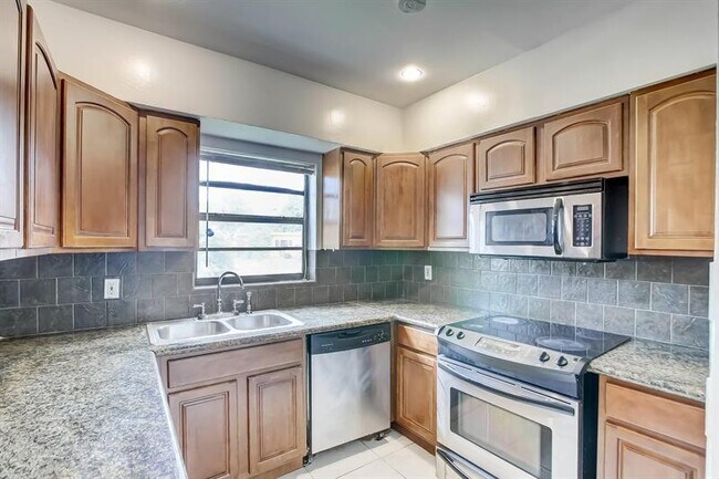 Foto del edificio - 3730 SW 1st St