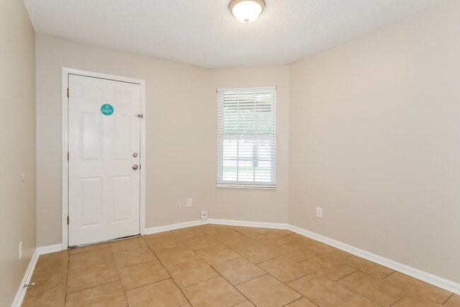 Foto del edificio - 1967 Blue Bird Run W