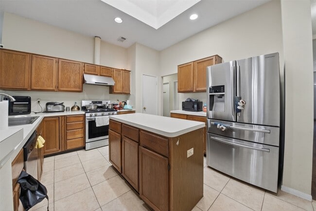 Foto del edificio - 21430 Meadowhill Dr