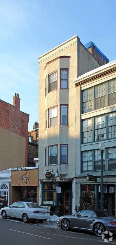 Building Photo - 44 Charles St