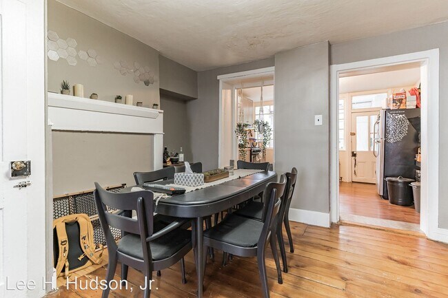 Building Photo - 4 br, 1 bath House - 148 Roxborough Ave