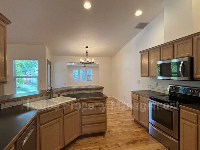 Building Photo - 2354 E Mugo St