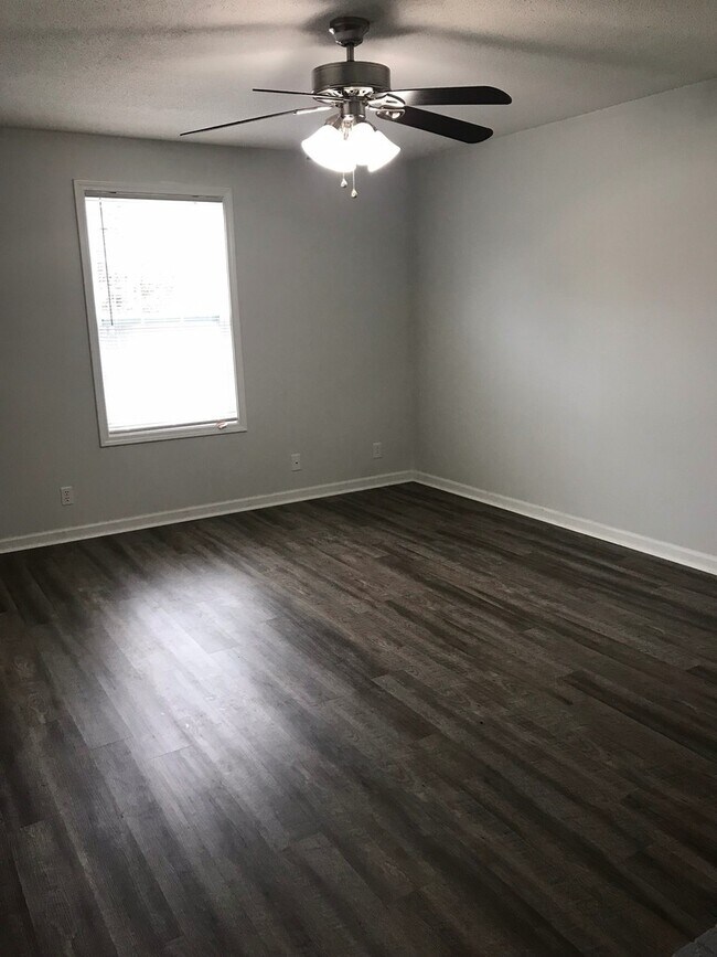 Foto del edificio - 1661 Baltimore Dr