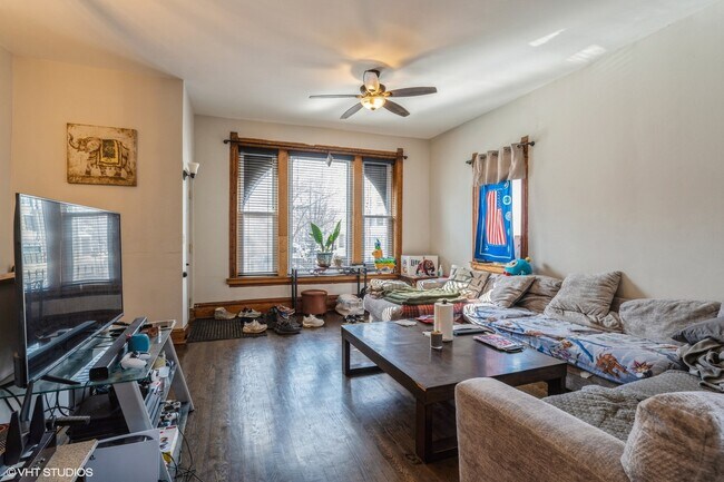 Foto del edificio - 1456 W Fletcher St
