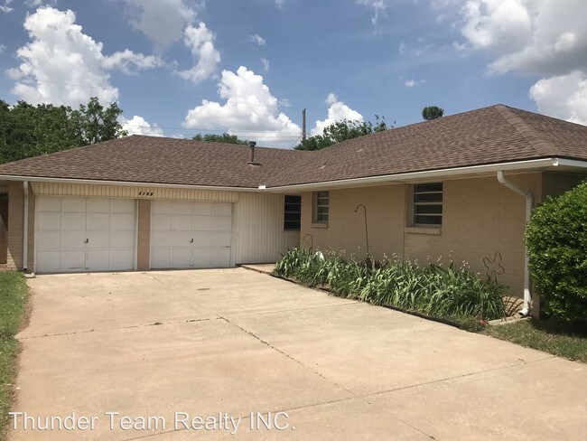 Foto del edificio - 3 br, 2 bath House - 3105 W. Britton Road