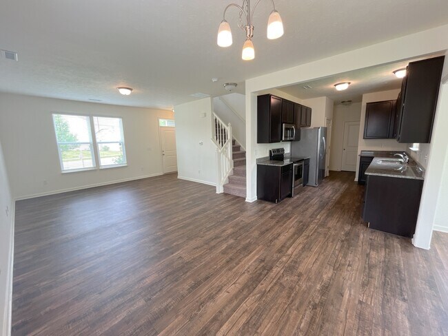 Building Photo - 6309 Pinebark Pl