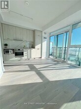 Building Photo - 10 Honeycrisp Cres Building Photo - 10 Honeycrisp Cres