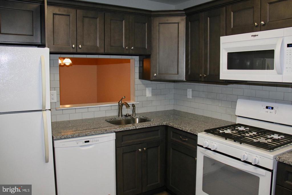 Primary Photo - 1407 Hawthorne Ct