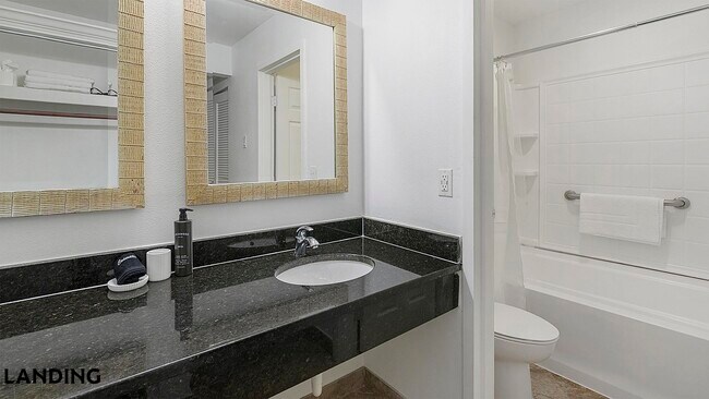 Building Photo - 2851 Maingate Village Cir
