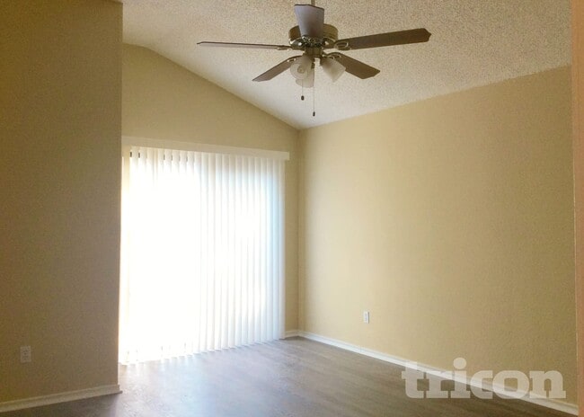 Foto del edificio - 3086 Rustlewind Ln