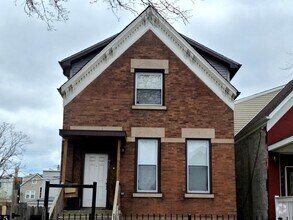 Building Photo - 915 N Monticello Ave