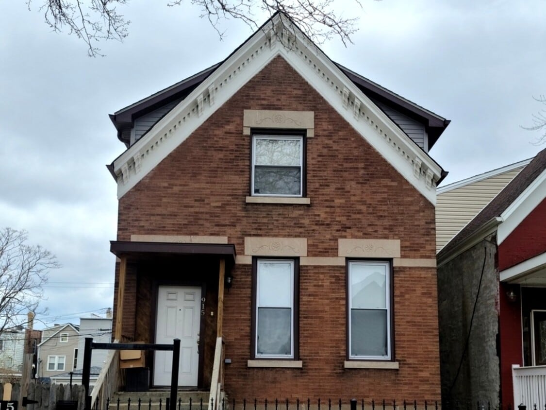 Primary Photo - 915 N Monticello Ave