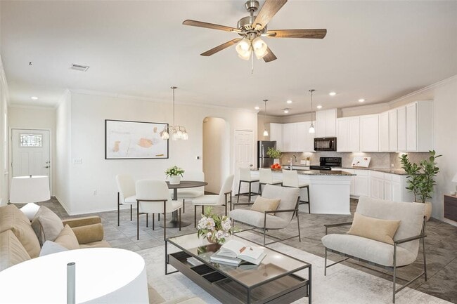 Building Photo - 805 Sandhill Branch Dr