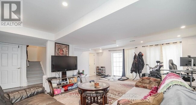 Photo du bâtiment - 1383 Langley Cir