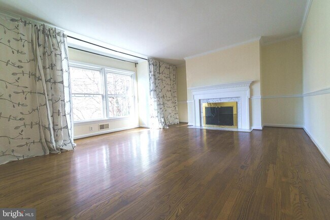Building Photo - 2208 Bucknell Terrace