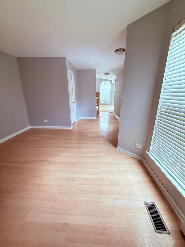 Foto del edificio - 117 Stevens Dr