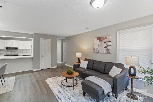 Foto del edificio - 6224 Rosecroft Dr