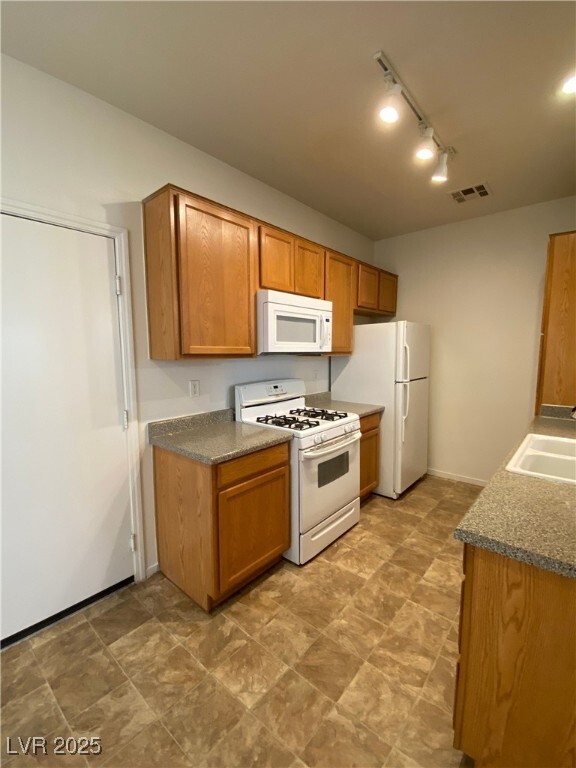 Building Photo - 244 Crystal Rose Ct