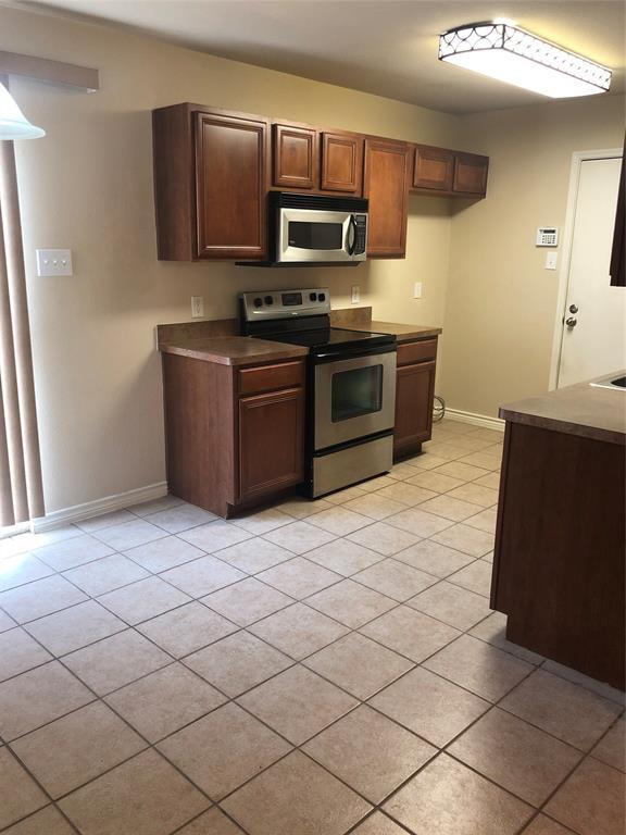 Foto del edificio - 6904 Bountiful Grove Dr