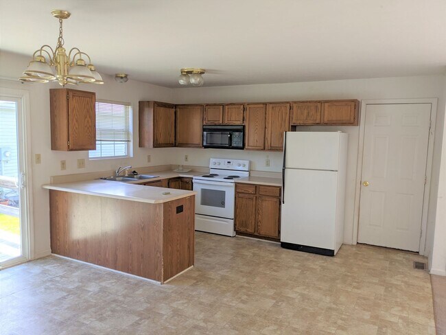 Foto del edificio - Quiet 2 bed 2 bath duplex home in Franklin!