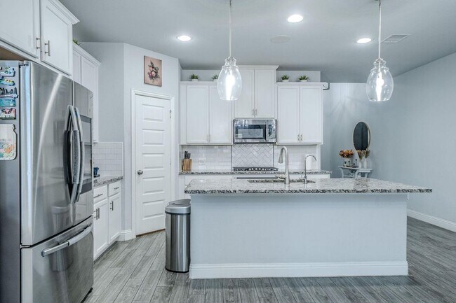 Foto del edificio - 6132 Hightower St