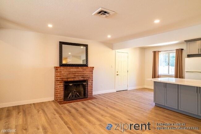 Building Photo - 3 br, 2 bath House - 8428 Central Avenue, ...