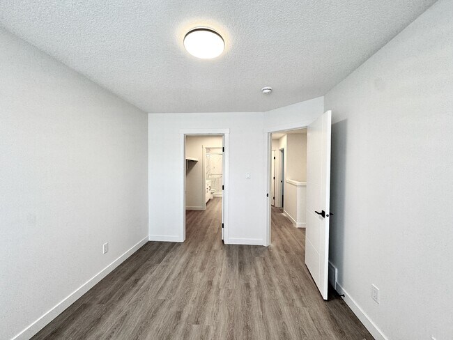 Photo du bâtiment - 9938 162 St NW