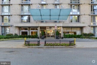Building Photo - 950 25th St NW