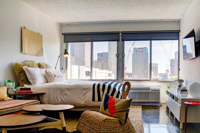 Interior Photo - The Flat at DTLA