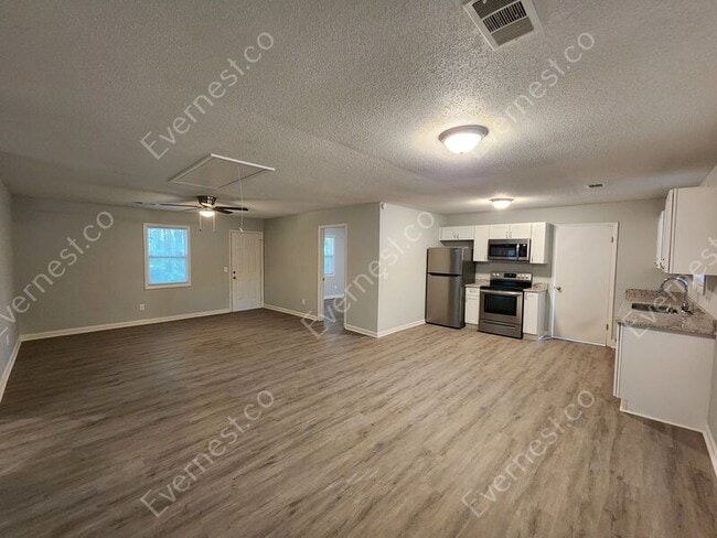 Foto del edificio - 727 W Creek Cir